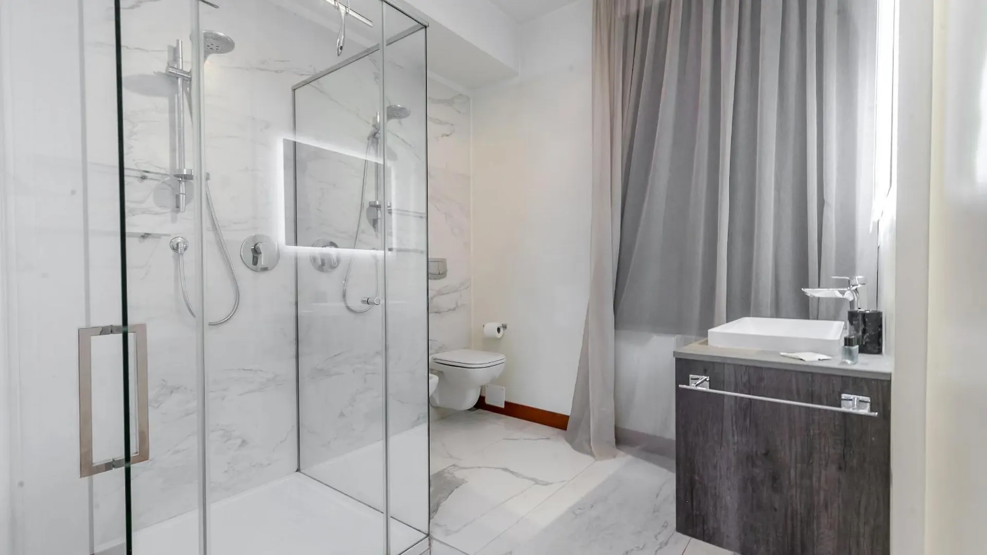San Babila Luxury Suite - In The Heart Of Fashion Disctrict Milán Apartmán